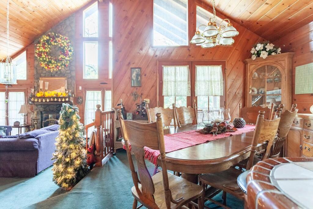 Lakeview 3-Story Winter Home Crestline Buitenkant foto